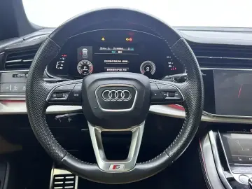 2019 Audi Q8 с пробегом 67 900 км