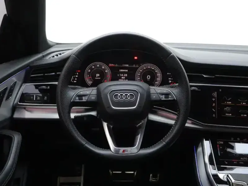 2019 Audi Q8 с пробегом 63 600 км