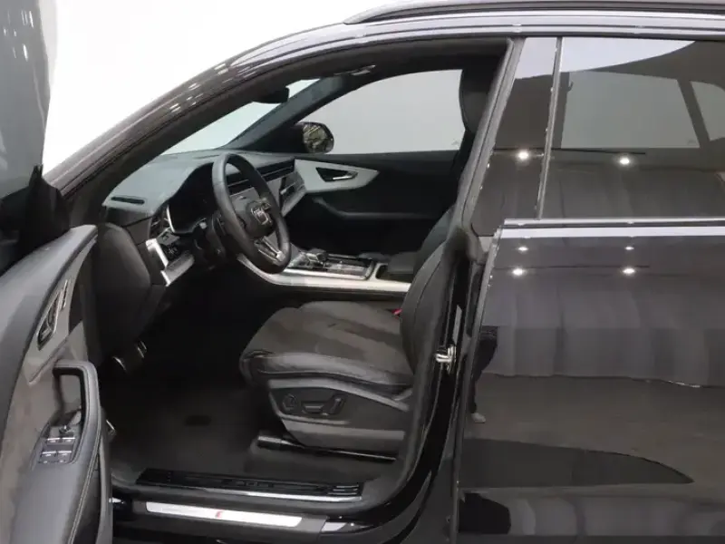 2019 Audi Q8 с пробегом 63 600 км