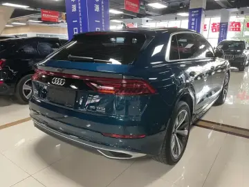 2021 Audi Q8 с пробегом 75 300 км