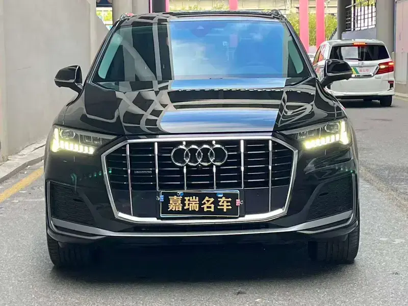 2023 Audi Q7 с пробегом 63 000 км