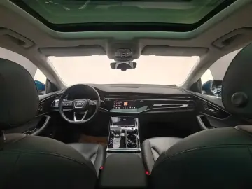 2021 Audi Q8 с пробегом 75 300 км