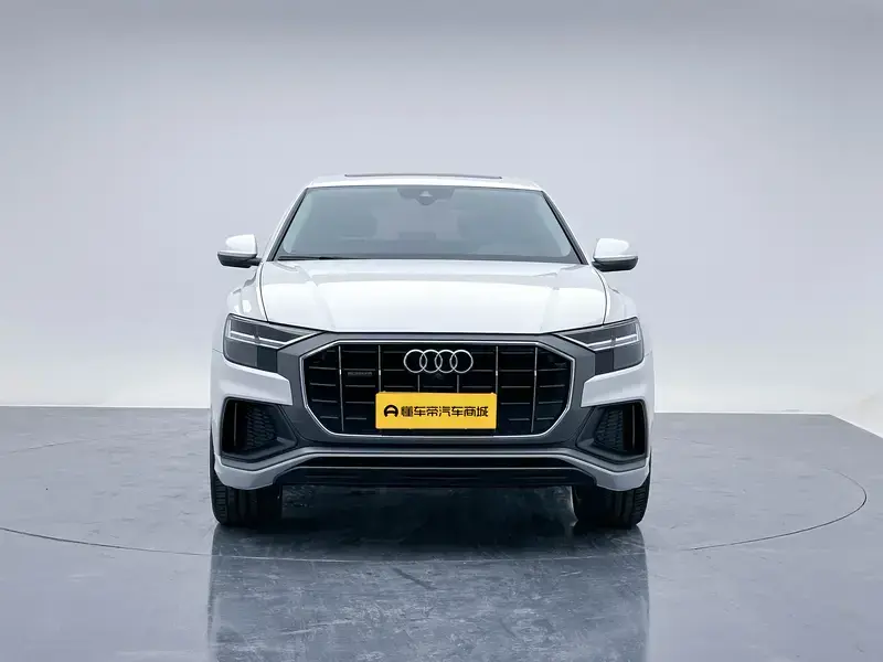 2019 Audi Q8 с пробегом 61 700 км