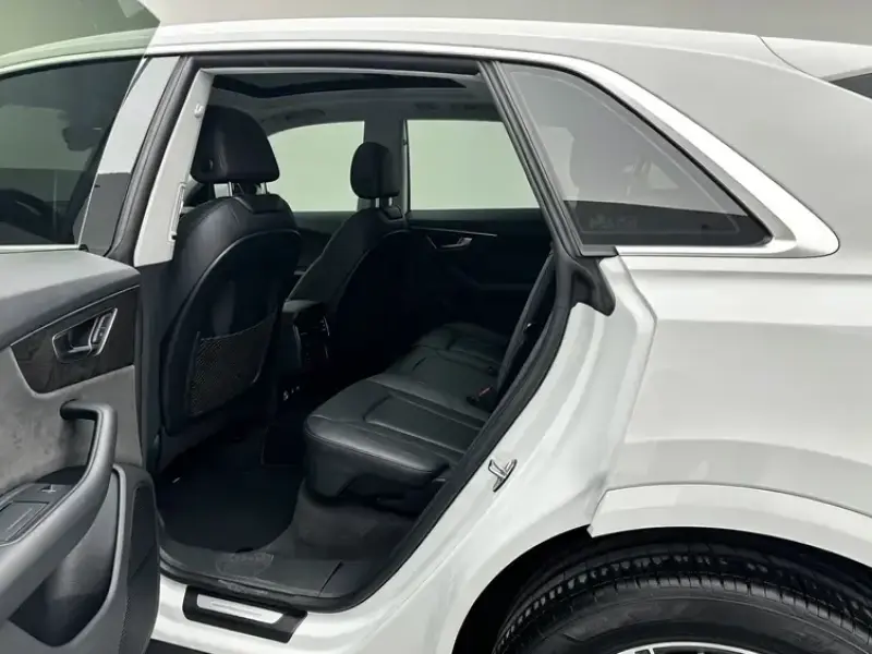 2019 Audi Q8 с пробегом 61 700 км