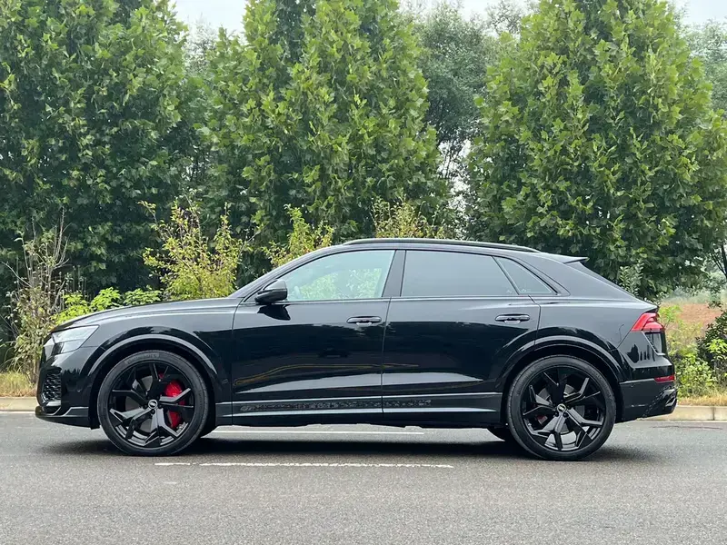 2021 Audi RS Q8 с пробегом 65 800 км