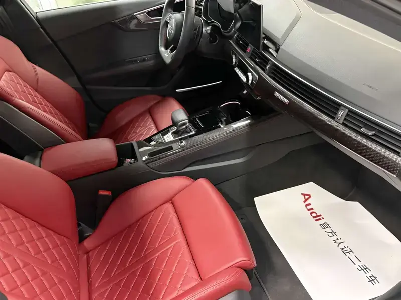 2023 Audi S4 с пробегом 5 000 км
