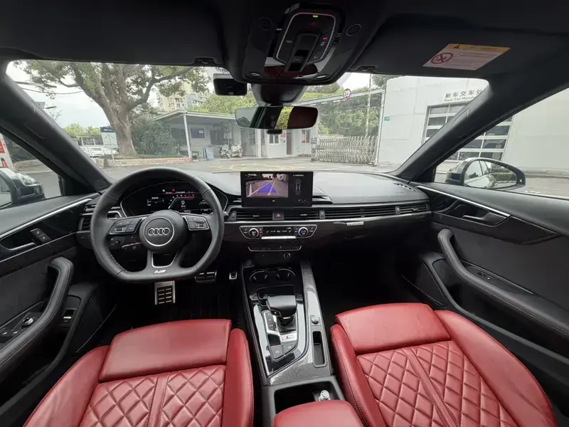 2023 Audi S4 с пробегом 41 000 км