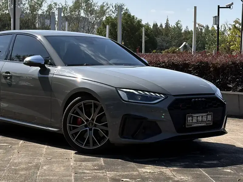 2022 Audi S4 с пробегом 35 000 км