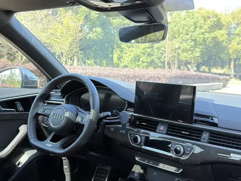 2022 Audi S4 с пробегом 35 000 км