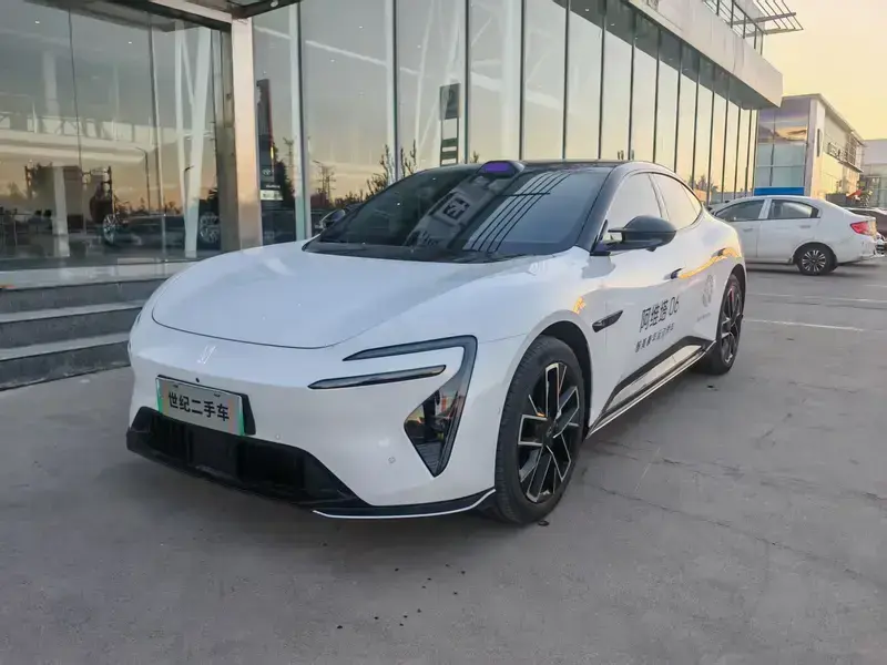 2025 Avatr 06 с пробегом 26 000 км