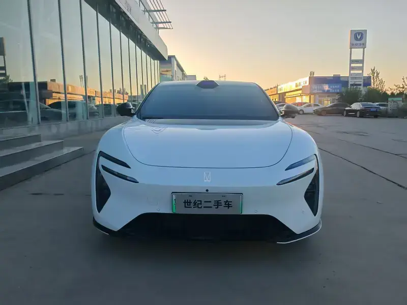 2025 Avatr 06 с пробегом 26 000 км