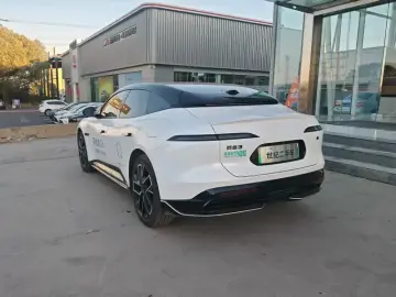 2025 Avatr 06 с пробегом 26 000 км