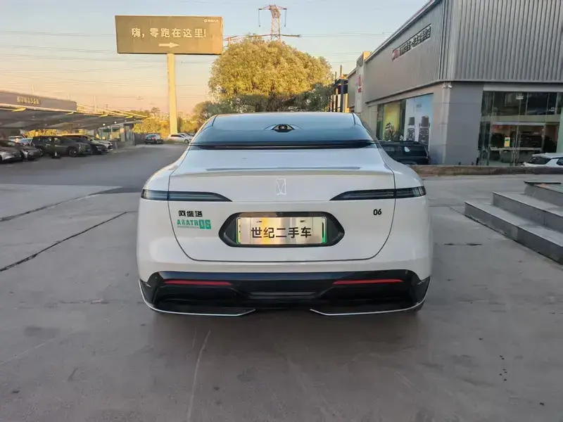 2025 Avatr 06 с пробегом 26 000 км
