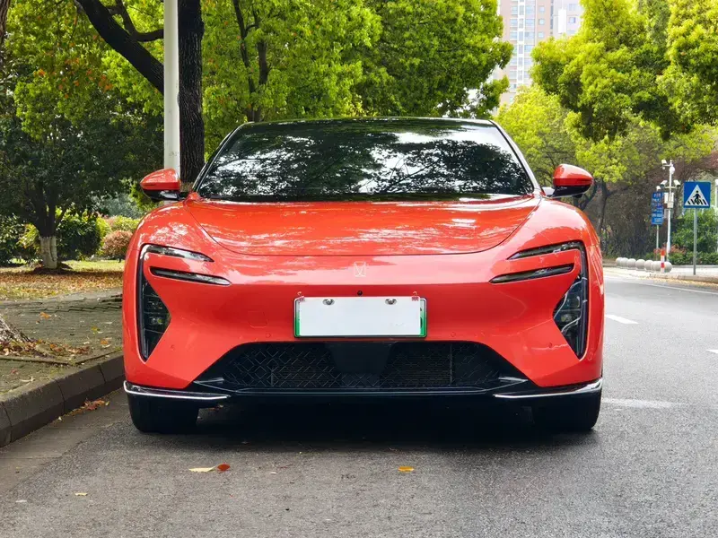 2025 Avatr 06 с пробегом 10 000 км