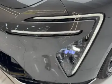 2025 Avatr 06 с пробегом 400 км