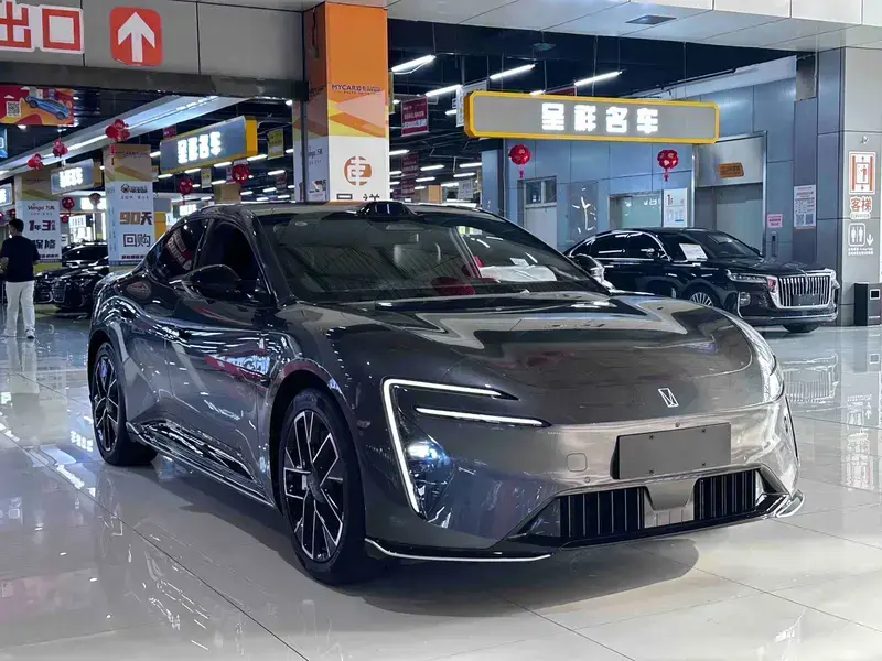 2025 Avatr 06 с пробегом 17 000 км