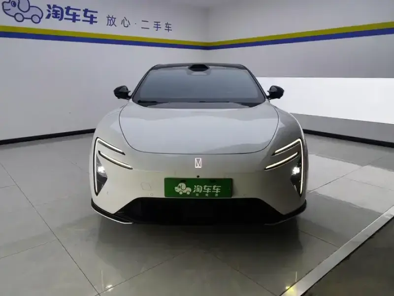 2025 Avatr 06 с пробегом 10 000 км