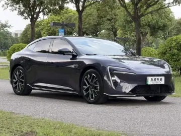 2025 Avatr 06 с пробегом 16 000 км