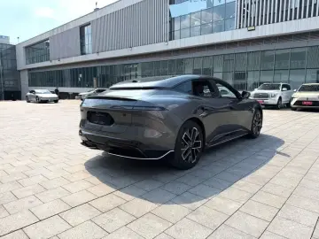 2025 Avatr 06 с пробегом 22 000 км