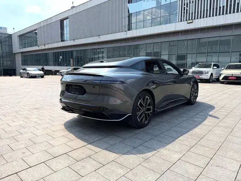 2025 Avatr 06 с пробегом 22 000 км