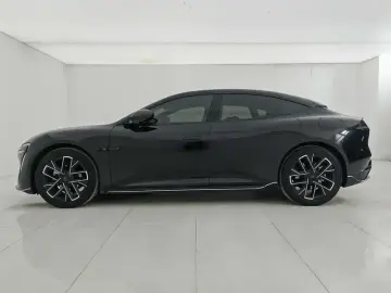 2025 Avatr 06 с пробегом 36 800 км