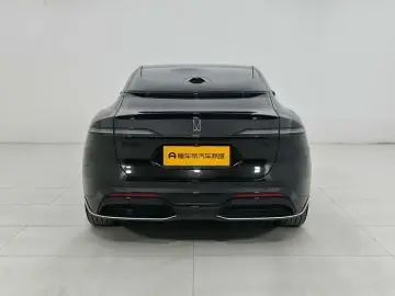2025 Avatr 06 с пробегом 36 800 км