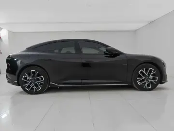 2025 Avatr 06 с пробегом 36 800 км