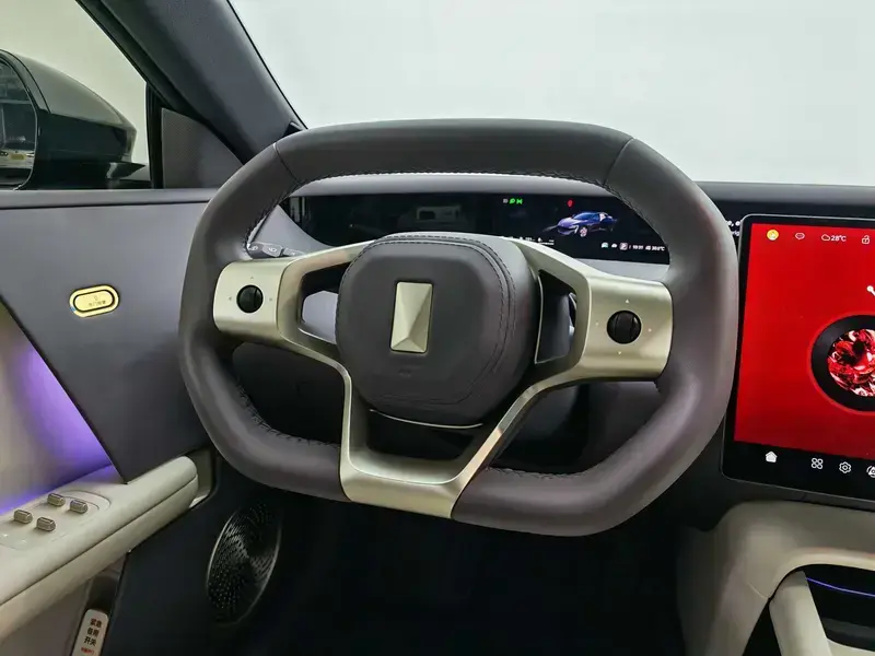 2025 Avatr 06 с пробегом 36 800 км