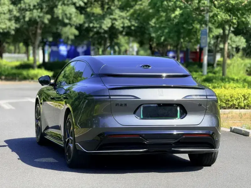 2025 Avatr 06 с пробегом 14 000 км