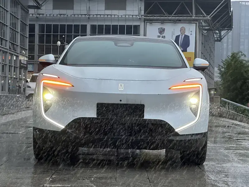 2024 Avatr 07 с пробегом 6 700 км
