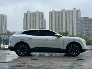 2024 Avatr 07 с пробегом 6 700 км