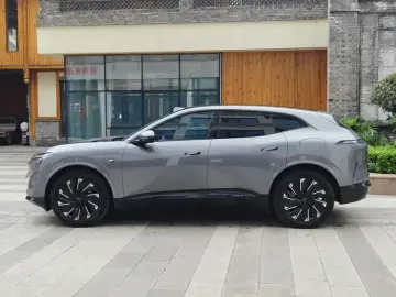 2024 Avatr 07 с пробегом 22 000 км