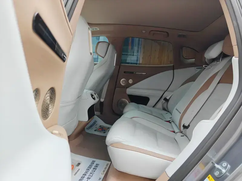 2024 Avatr 07 с пробегом 22 000 км