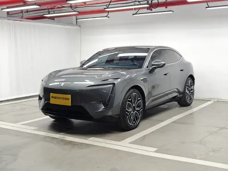2022 Avatr 11 с пробегом 23 300 км