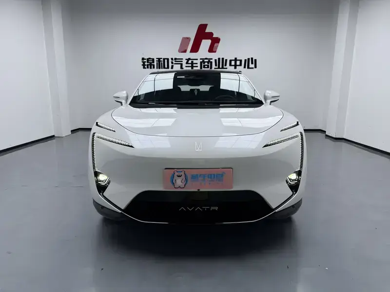 2025 Avatr 11 с пробегом 100 км