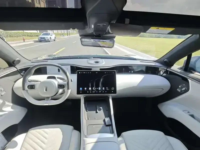 2023 Avatr 11 с пробегом 100 000 км