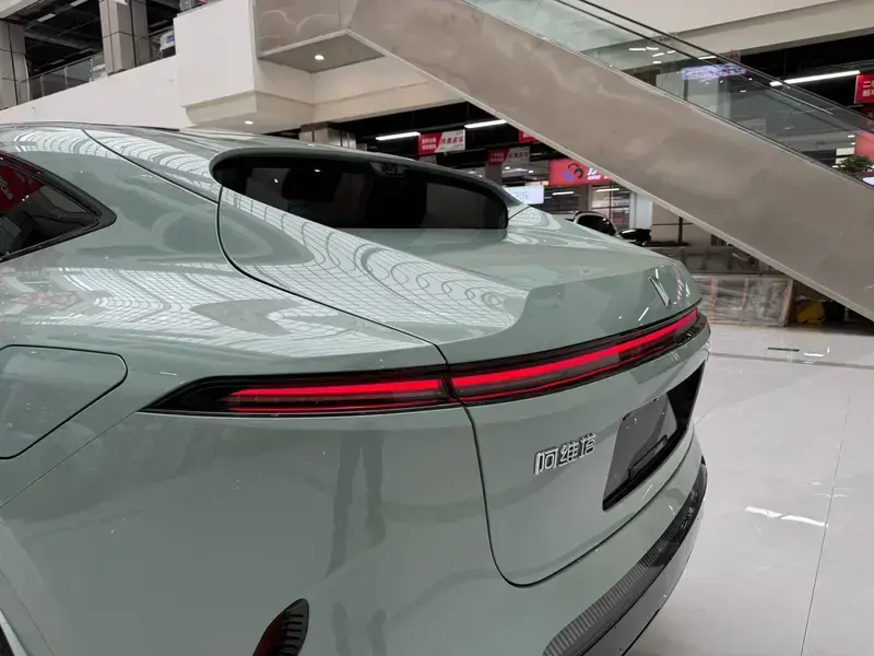 2023 Avatr 11 с пробегом 101 000 км