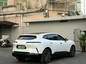 2024 Avatr 07 с пробегом 43 000 км