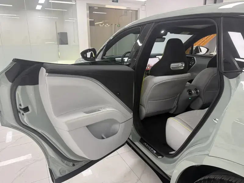 2022 Avatr 11 с пробегом 52 000 км