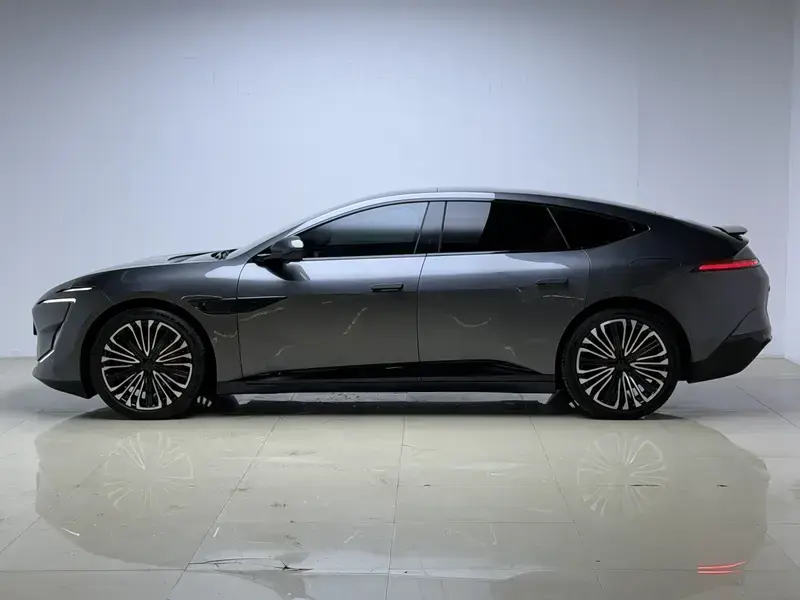 2023 Avatr 12 с пробегом 47 200 км
