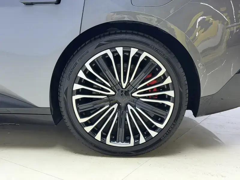 2023 Avatr 12 с пробегом 47 200 км