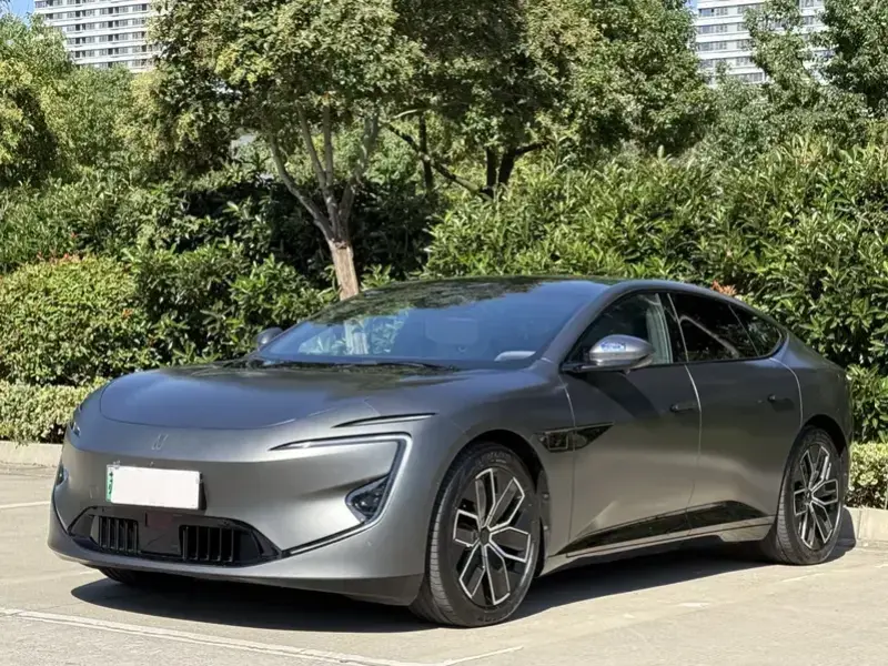 2024 Avatr 12 с пробегом 38 000 км