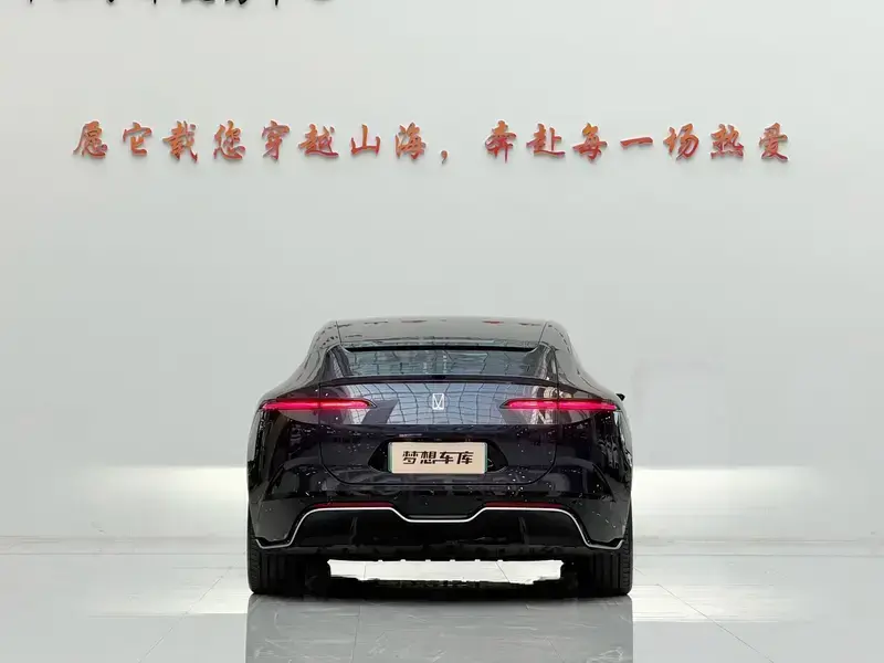2023 Avatr 12 с пробегом 76 000 км