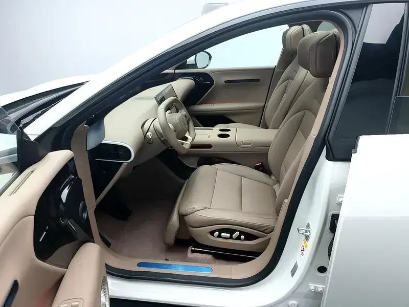 2026 Avatr 07 с пробегом 14 400 км