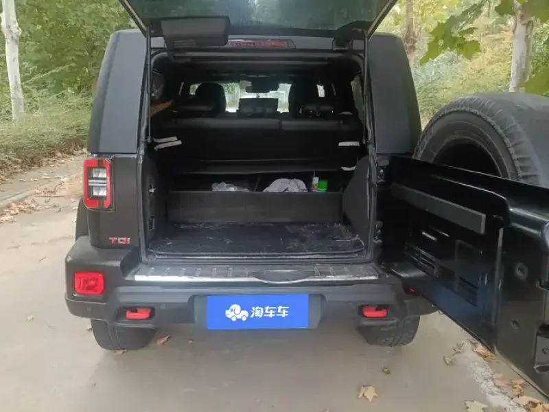 2023 BAIC BJ40 с пробегом 17 000 км
