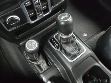 2023 Jeep Wrangler с пробегом 51 357 км