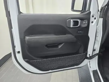2023 Jeep Wrangler с пробегом 51 357 км