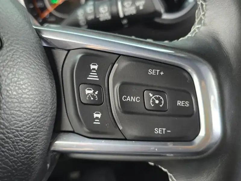 2023 Jeep Wrangler с пробегом 51 357 км