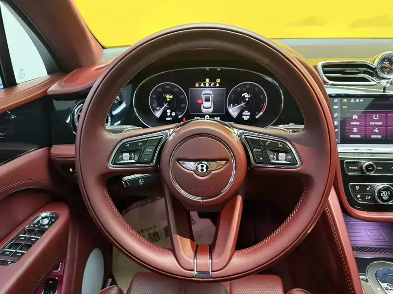 2021 Bentley Bentayga с пробегом 73 000 км