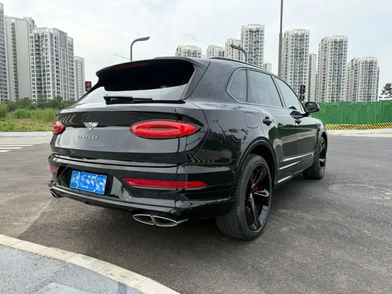 2021 Bentley Bentayga с пробегом 28 500 км